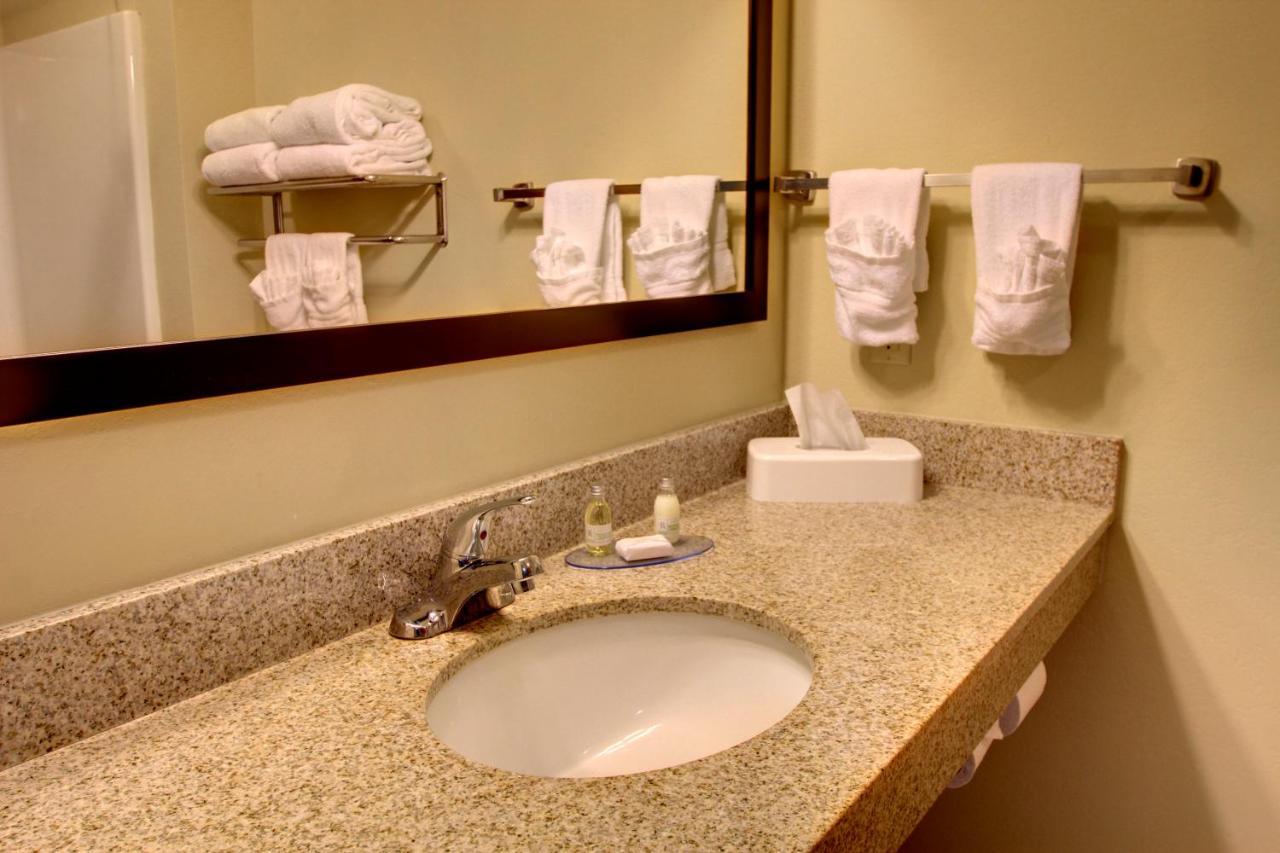 Stanton Inn And Suites الغرفة الصورة